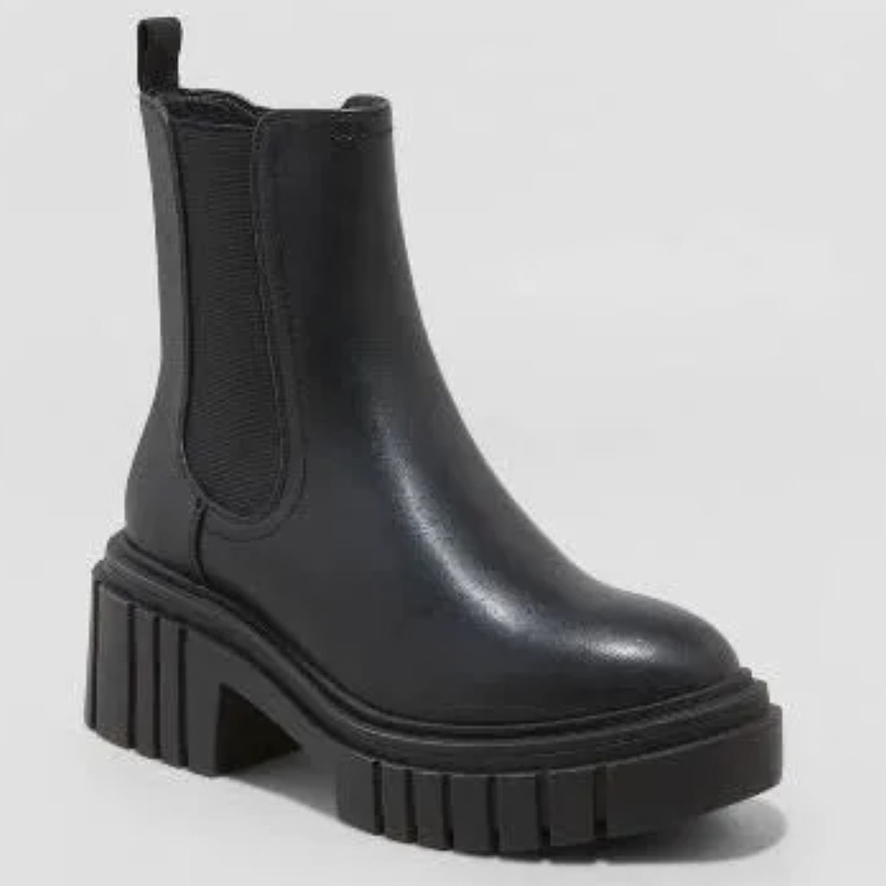 Wild Fable Chelsea boot